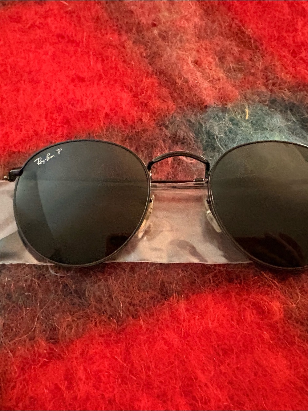 Ray-Ban Round Metal Sunglasses - Black Lenses & Silver Frame